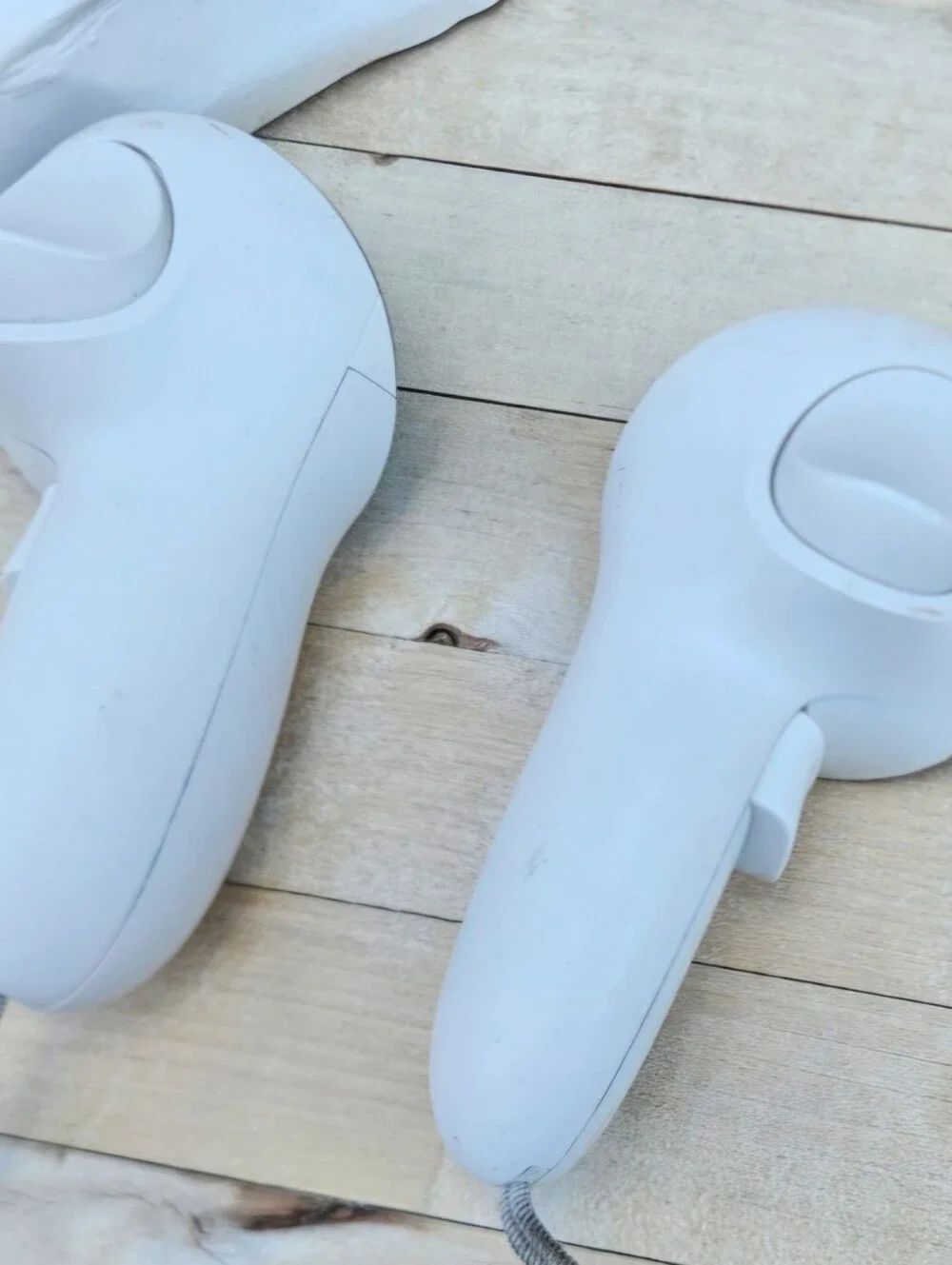 Meta Quest 3S VR headset With Controllers